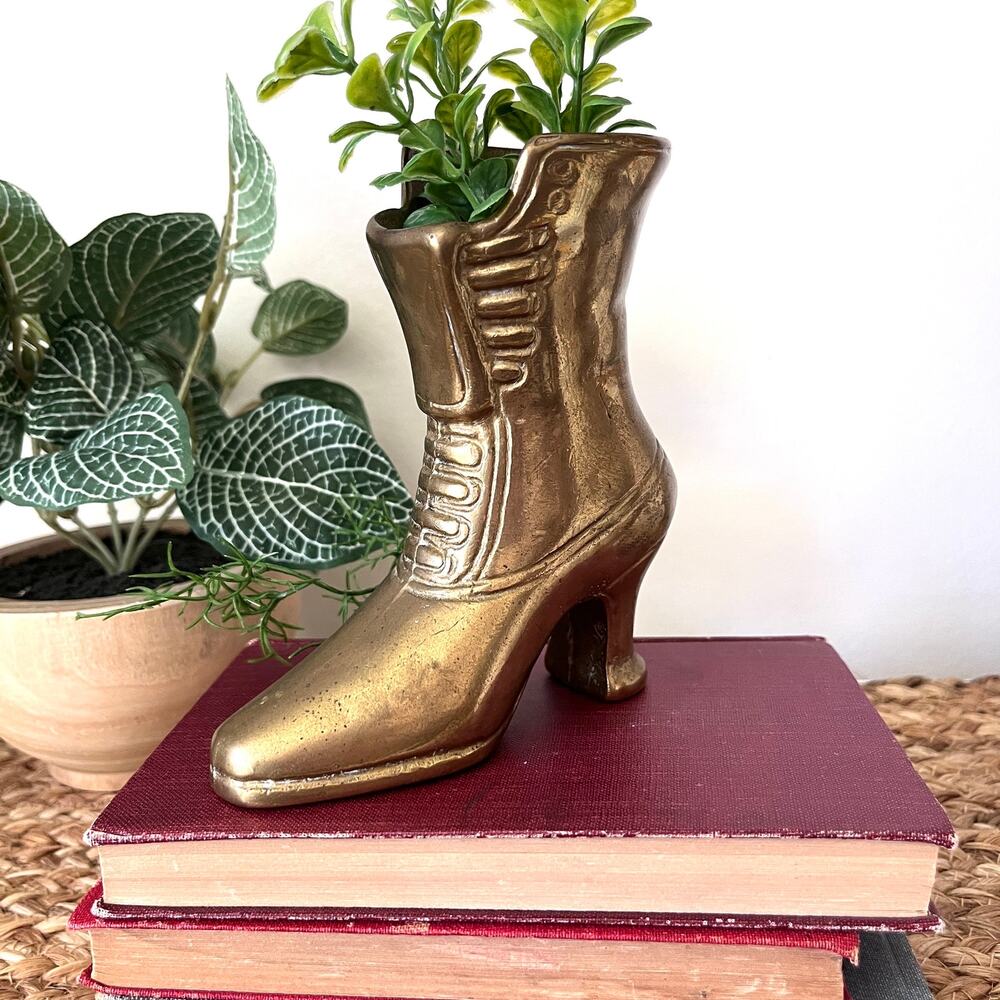 Victorian Style Vintage Heavy Cast Brass Boot Vase Doorstop Paperweight 1 lb 6oz